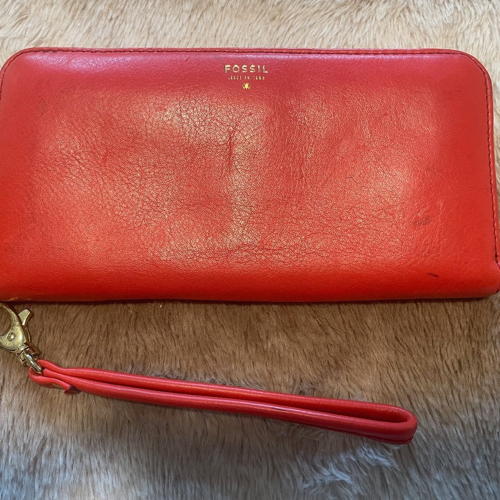 Red Fossil Sydney Zip Around Clutch Wallet